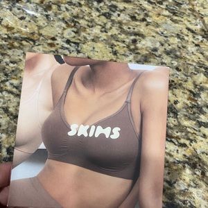 SKIMS bralette color onyx
